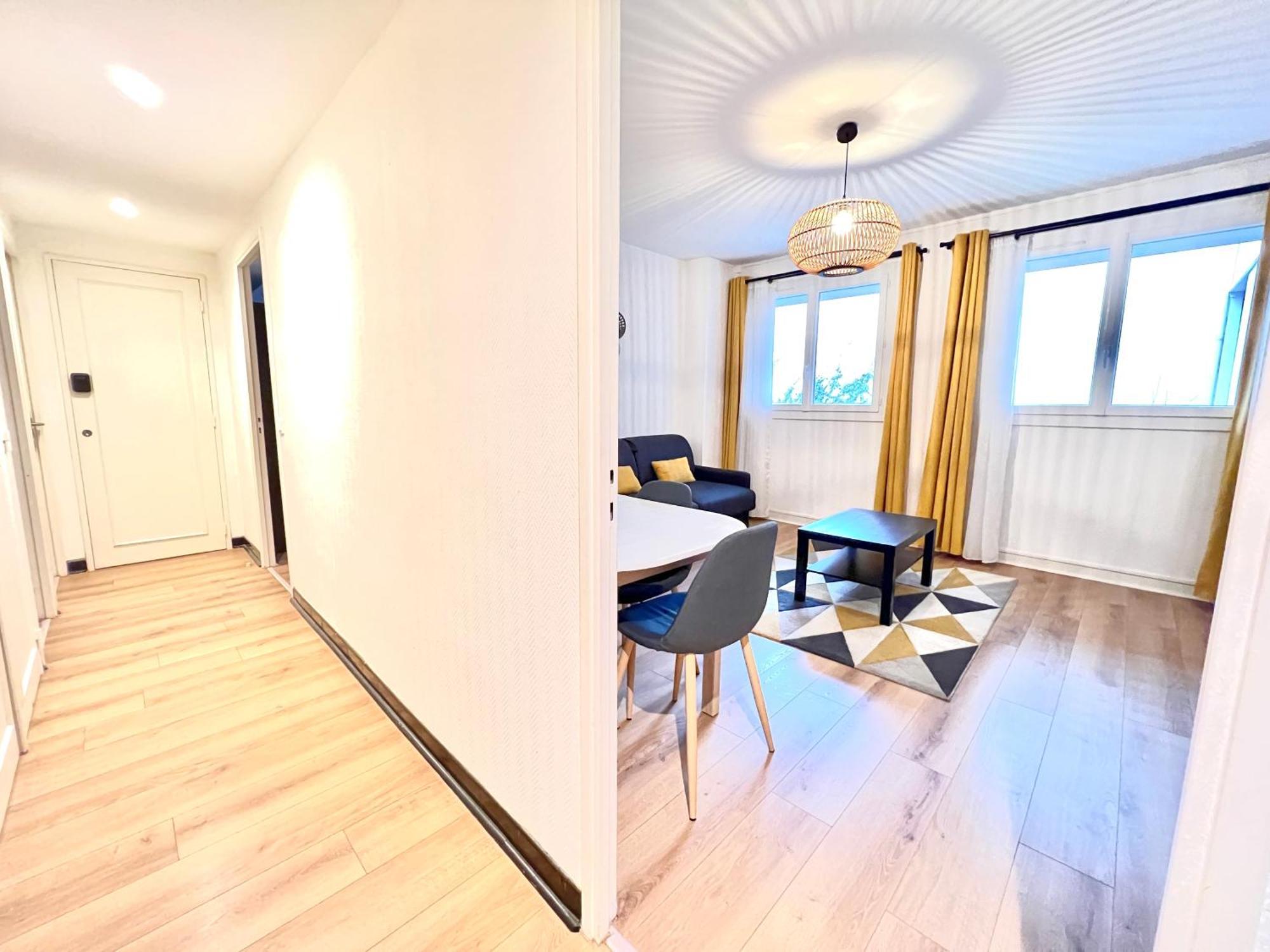 Stay House To Poitiers Esterno foto